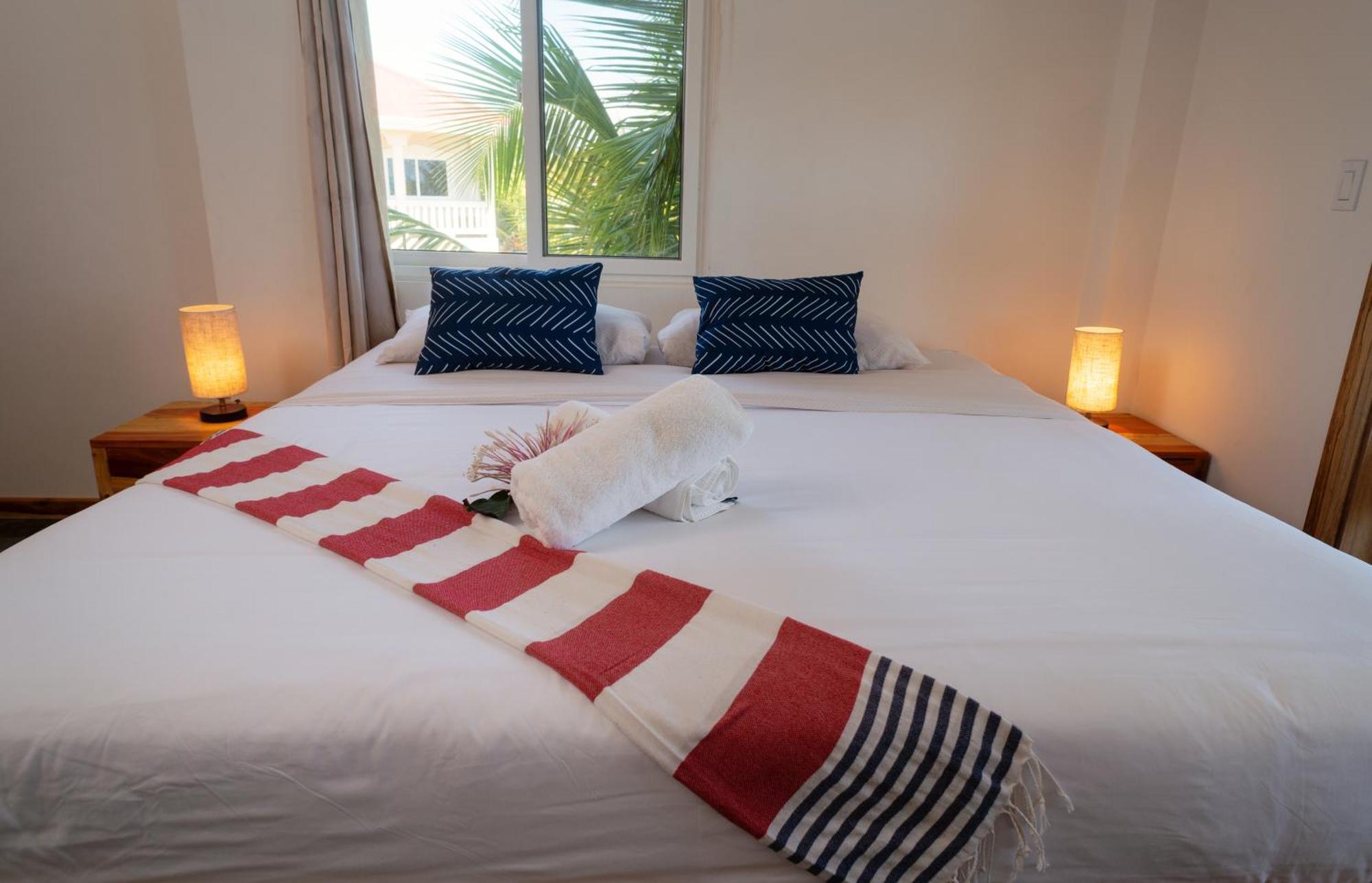 Sandy Feet Beach Resort Placencia Ngoại thất bức ảnh